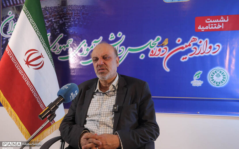 مجلس دانش‌آموزی باید زمینه نقش‌آفرینی دانش‌آموزان در آینده ایران را فراهم کند/ سازمان دانش‌آموزی مسئولیت مهمی در حوزه پرورش دانش‌آموزان دارد