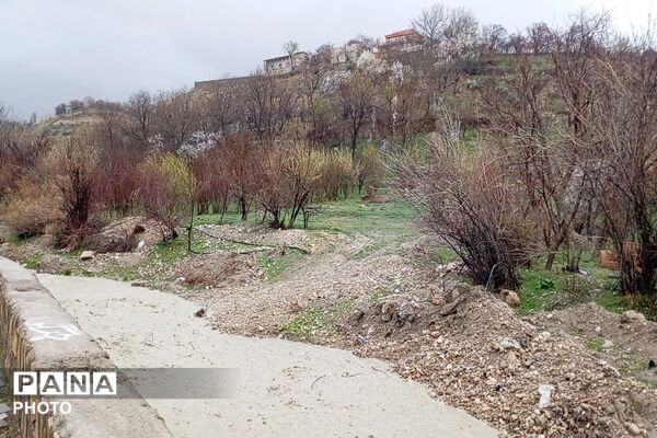بارش شدید  باران بهاری و اب گرفتگی معابر شهر بار