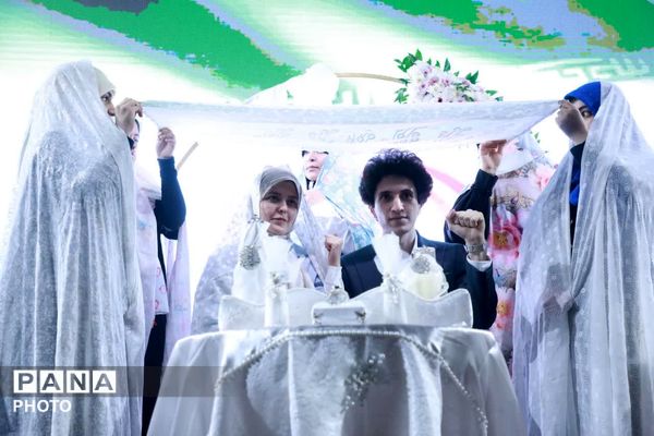 میدان فلسطین میزبان جشن عقد یکی از زوج های جانفدای تهرانی