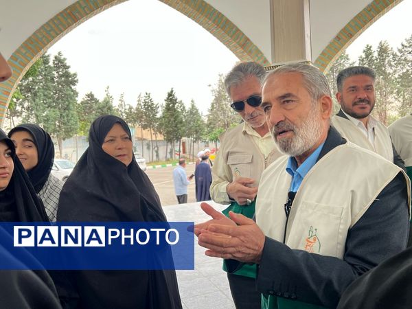 خادمین امام رضا(ع) با شهدا بیعت کردند 