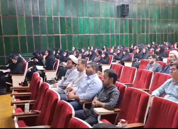 اولین کارگاه از سلسله کارگاه‌های دوره توانمندسازی مربیان پرورشی ناحیه 2 یزد
