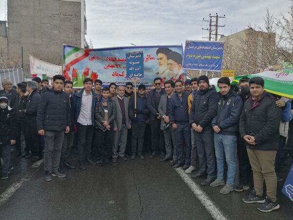 راهپیمایی ۲۲بهمن در شهرستان کاشمر با حضور پر رنگ مردم برگزار شد 