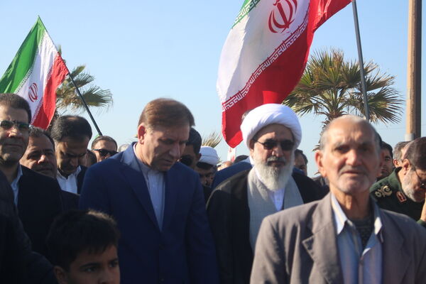 شکوه حضور مردم بوشهر در راهپیمایی ۲۲ بهمن