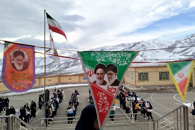طنین چهل و هفتمین زنگ انقلاب در مدارس شهرستان هوراند