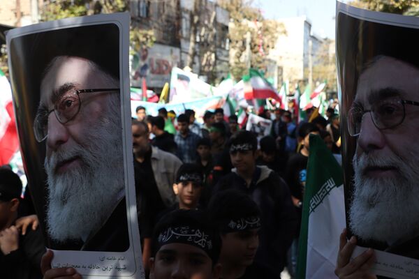 فریاد استکبار ستیزی از ورامین طنین انداز شد