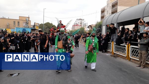 نقش‌آفرینی هنروران تعزیه در کاروان دخیل العباس(ع)