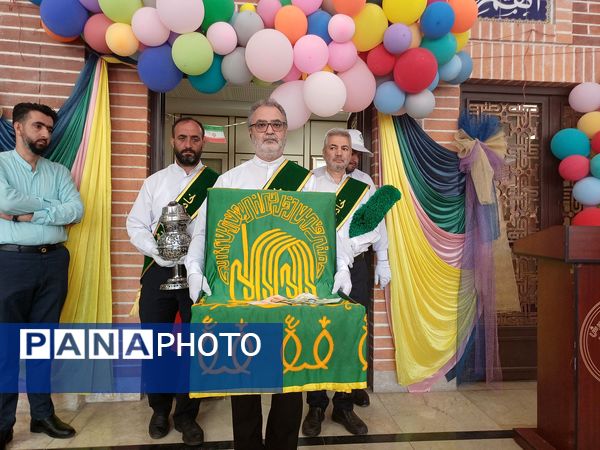 تهیه ویلچر برای دانش‌آموزان کم توان