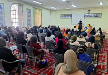 جلسه آموزش خانواده در دبیرستان دخترانه پویش ناحیه 3 شیراز