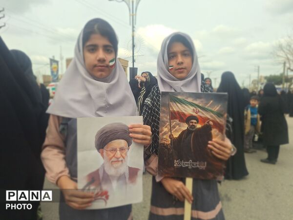 حضور دانش آموزان آزادشهری به یاد دانش آموزان میناب