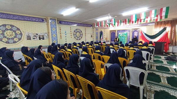  آیین باشکوه زنگ انقلاب در دبیرستان شهید بهشتی