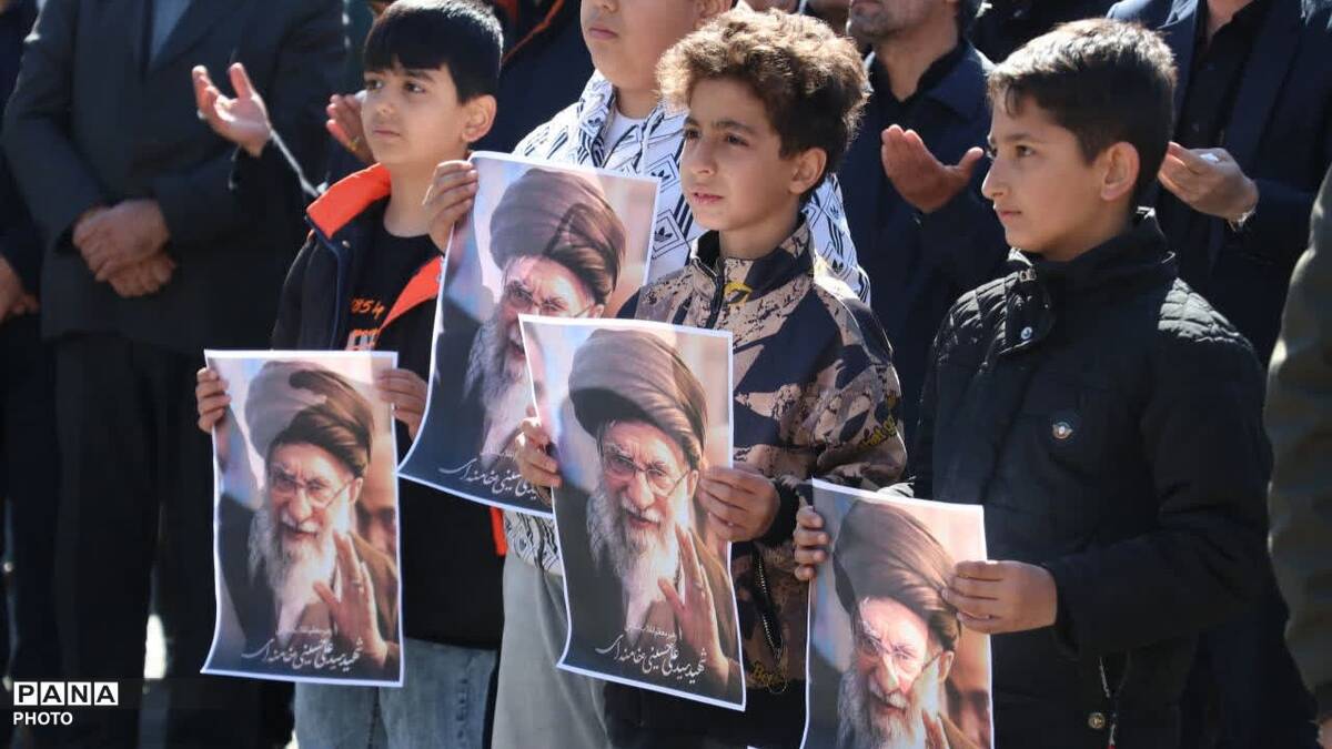 سوگواری مردم نظرآباد در غم فقدان رهبر فرزانه انقلاب 