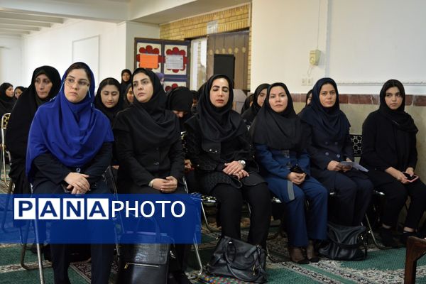 مدرسه حکمت میزبان هفته کتابخوانی