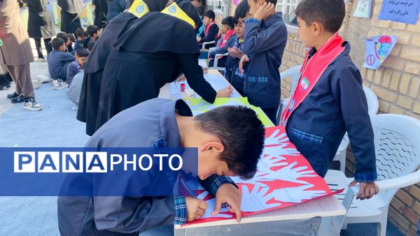 کلنگ‌زنی نمازخانه در مدرسه برکت علیاشهر 