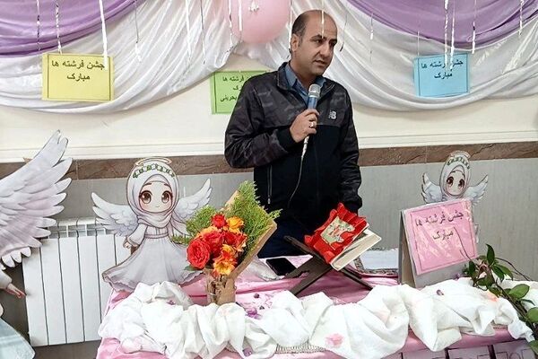 دانش آموزان آینده‌سازان ایران هستند