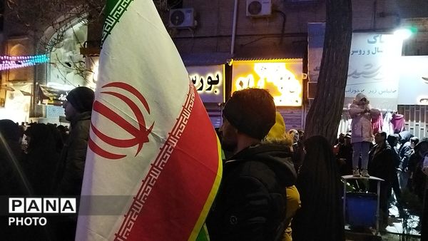حماسه سازی مردم نیشابور در دوازدهمین روز از شهادت امام خامنه ای