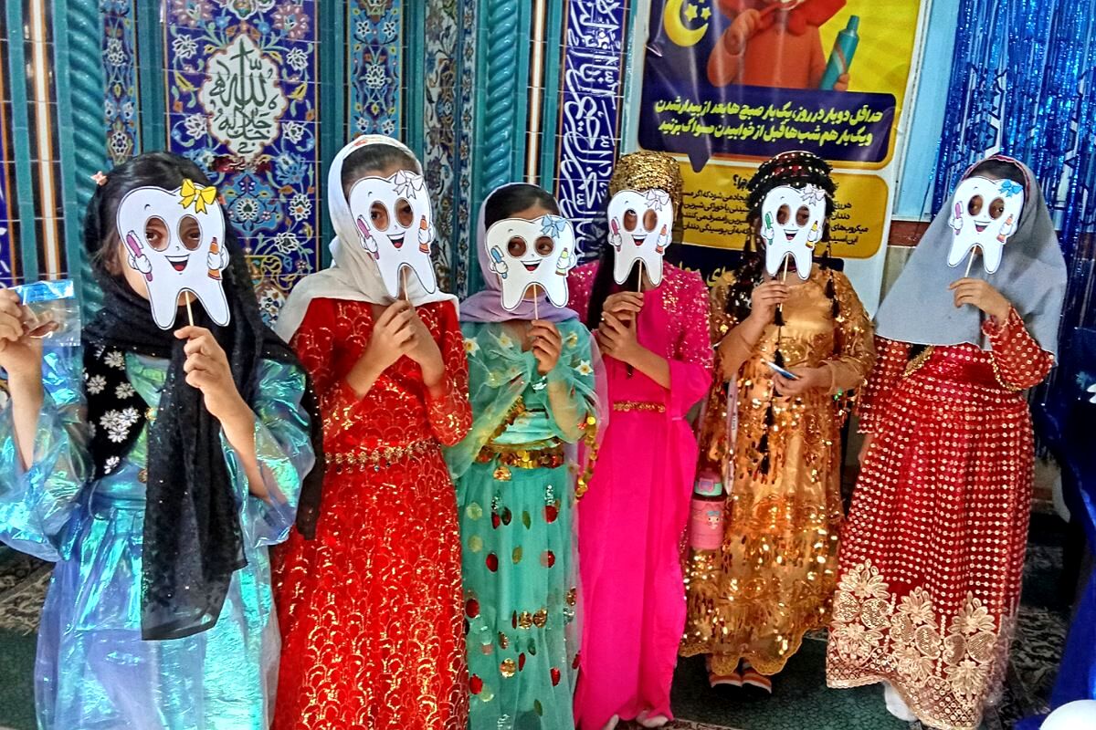  طرح مسواک‌زدن گروهی در دبستان شهدای معلم 