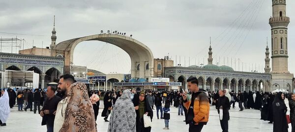 جشن نیمه‌ شعبان با حضور اقشار مختلف مردم در جمکران 