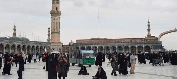 جشن نیمه‌ شعبان با حضور اقشار مختلف مردم در جمکران 