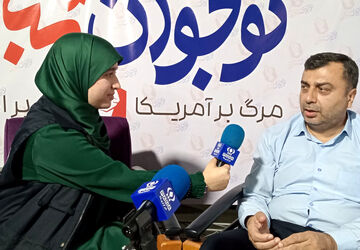 گفت‌وگوی دانش‌آموزخبرنگاران پانا در حاشیه مواکب نوجوان مبارز 