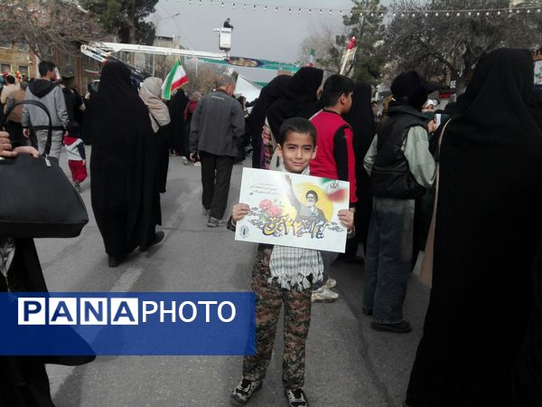 خاطره‌هایی زنده از راهپیمایی ۲۲ بهمن نیشابور