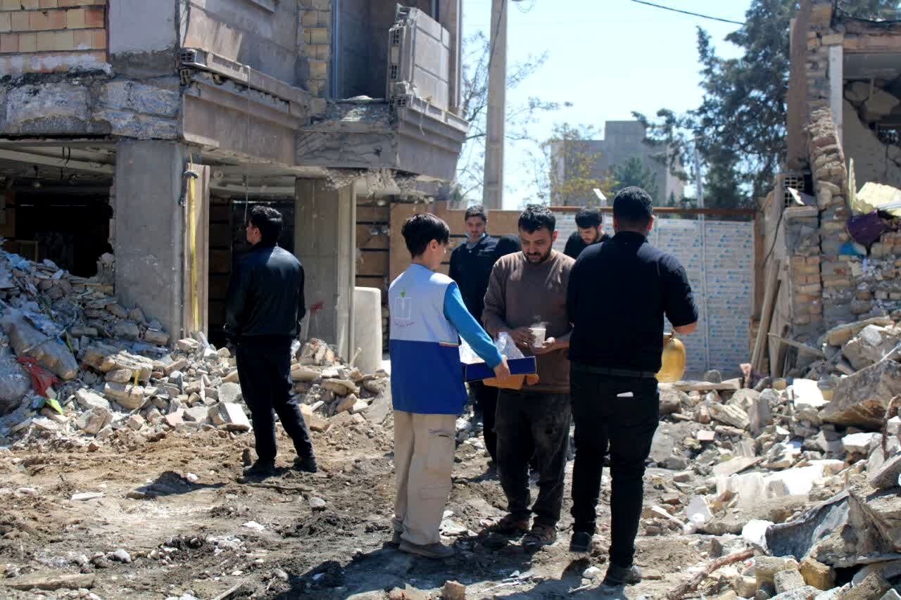 آواربرداری مناطق مسکونی آسیب‌دیده و خدمت‌رسانی  از حملات صهیونیستی آمریکایی در شهرک وحدت فردیس 