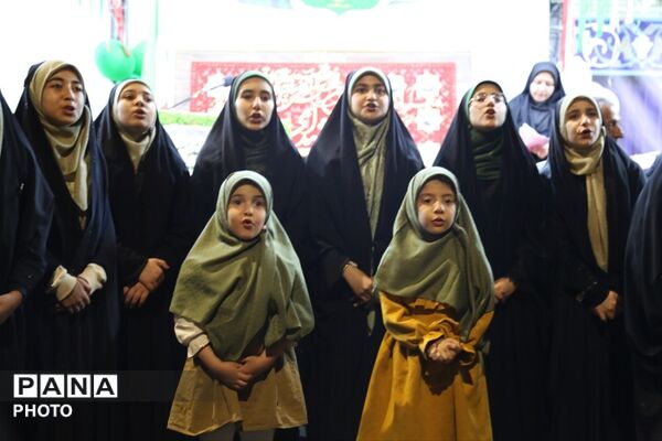 جلوه‌گری ارادت حیدری غدیرخم در غرفه آموزش و پرورش تبریز