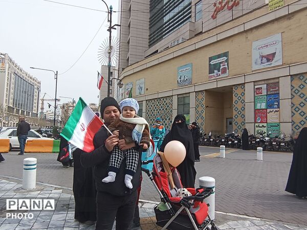راهپیمایی روز قدس همراه با تشییع پیکر شهید مجتبی پارسا روش