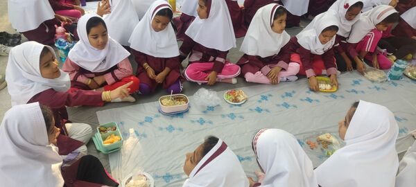 برگزاری صبحانه سلامت در مدارس فین