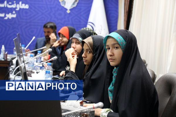 نشست خبری دختران میدان ۱۴ صفر ۳ با رئیس ستاد انتخابات شهرستان مشهد