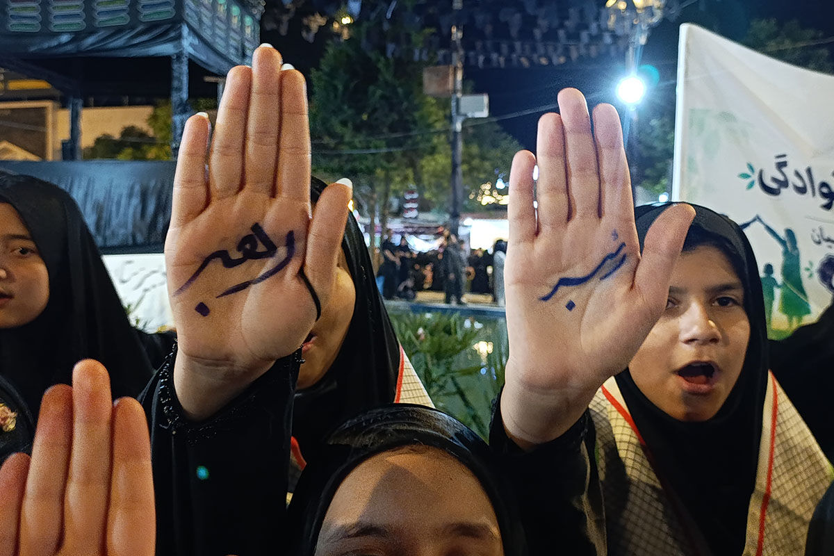 اجرای سرود «رهبر شهیدم» با مشارکت چهار تشکل دانش‌آموزی در بجنورد
