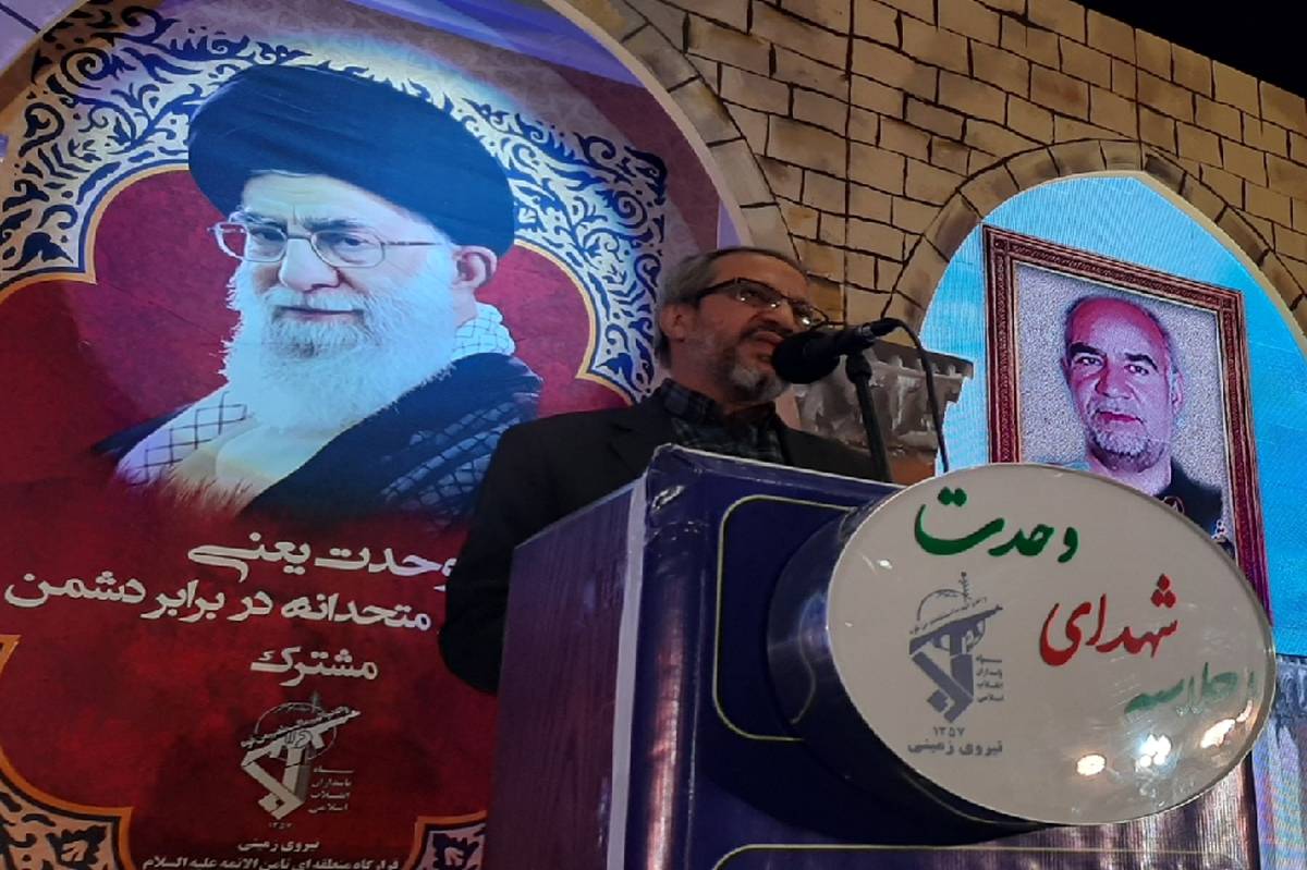 شهدا بسترهای رشد علمی، تکنولوژی و فناورانه‌ای را برای دانش‌آموزان مهیا کردند