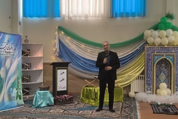 طنینِ نیایش در مدرسه