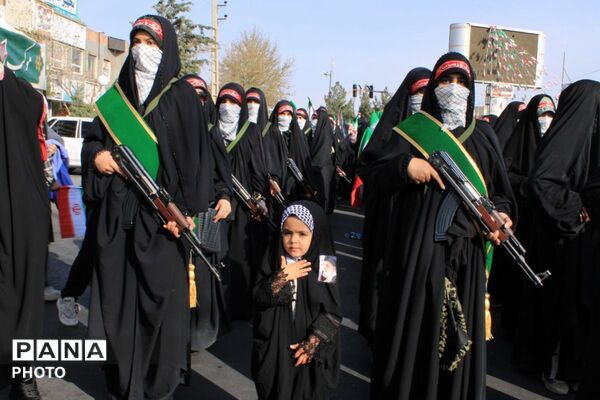 اجتماع بزرگ دختران ایران به مناسبت ولادت حضرت معصومه (س) و روز دختر در پردیس