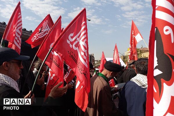  هم صدا با هم در تشییع رهبر شهید
