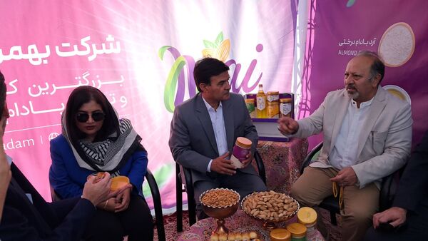 شکوفایی طعم و فرهنگ در سامان؛ دومین جشنواره بادام و گردو 