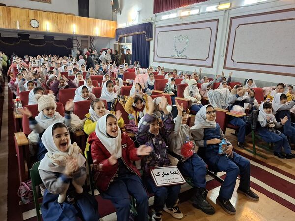 جشن یلدا ۱۴۰۴ در مدرسه ۱۷ شهریور شهرستان بجنورد 