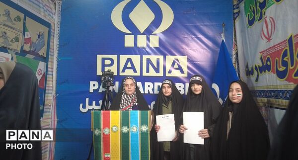 حضور پرشور نوجوانان مبارز در کافه رسانه اردبیل