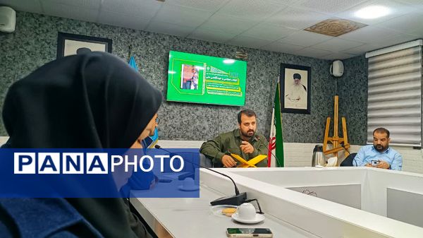 نشست گفت‌وگوی کتاب محور" ایرانی‌ها چه رویایی در سر دارند؟" در یاسوج