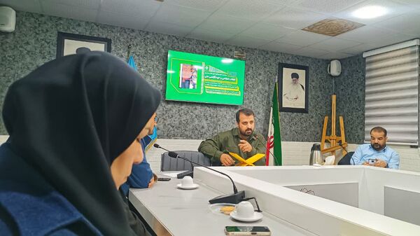 نشست گفت‌وگوی کتاب محور" ایرانی‌ها چه رویایی در سر دارند؟" در یاسوج