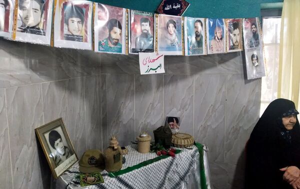 جشنواره البرزشناسی در مدرسه لاله‌های انقلاب