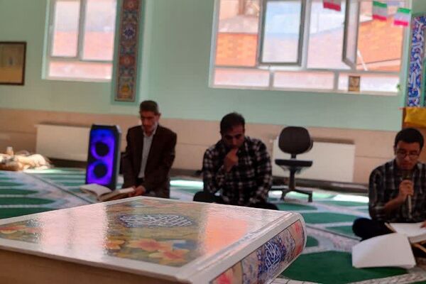 محفل انس با قرآن در مدارس رودهن به یاد سیدحسن نصرالله 