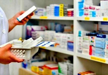 پرداخت مطالبات داروخانه‌ها و شرکت‌های دارویی از صندوق «پیشرفت» تا یک ماه آینده