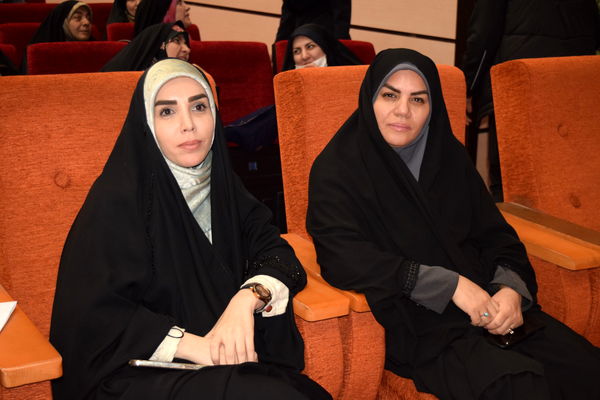 تجلیل از تلاش‌های بی‌وقفه مربیان در همایش خانواده بزرگ پرورشی