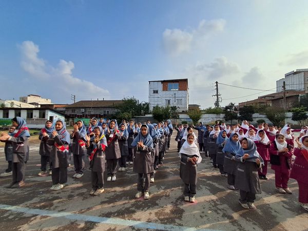 جشن میلاد حضرت زینب(س) در دبستان شهید احمدپور قائمشهر