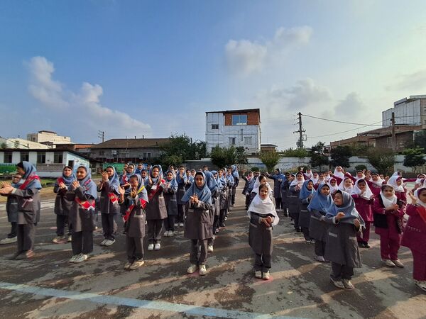 جشن میلاد حضرت زینب(س) در دبستان شهید احمدپور قائمشهر