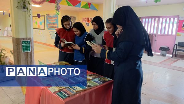 مراسم هفته بهداشت روان در دبیرستان فرزانگان استعداد درخشان ملارد