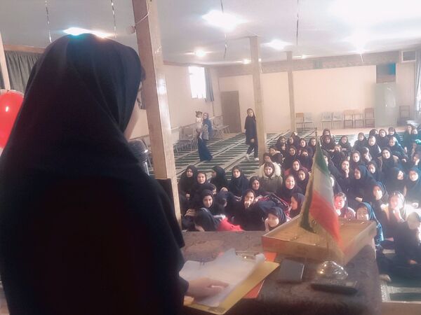 جشن ایرانمون دبیرستان انیس خوشقدم در اعیاد شعبانیه 