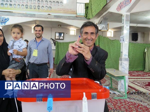 دور دوم انتخابات چهاردهمین دوره ریاست‌جمهوری در شهر درق