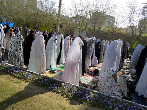 اقامه نماز عید فطر در شهرستان بجنورد 
