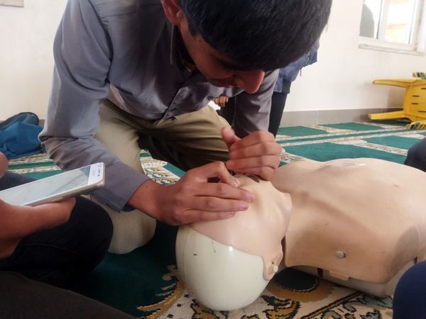 برگزاری سومین جلسه طرح دادرس در محل نمازخانه دبیرستان نمونه دانش